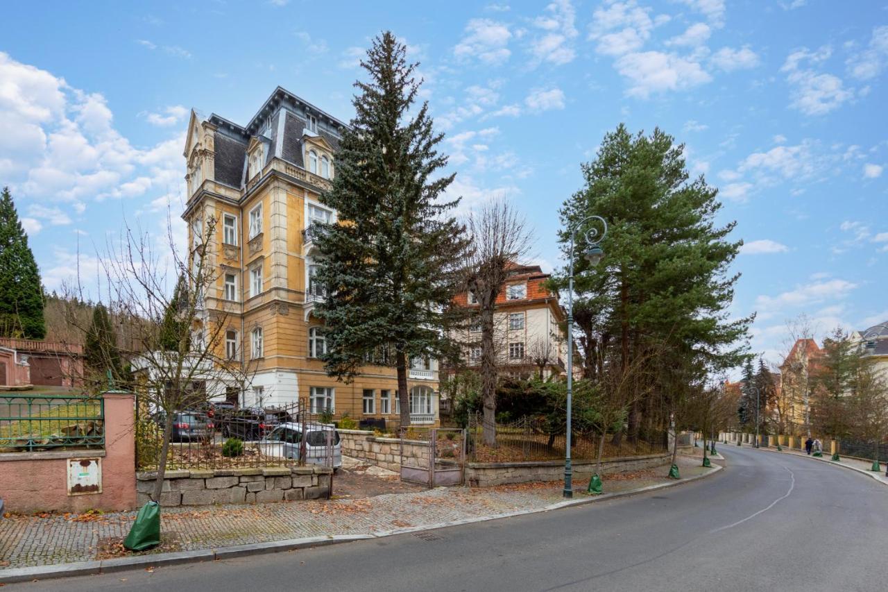 Luxury Apartment Diamond Карлови Вари Екстериор снимка